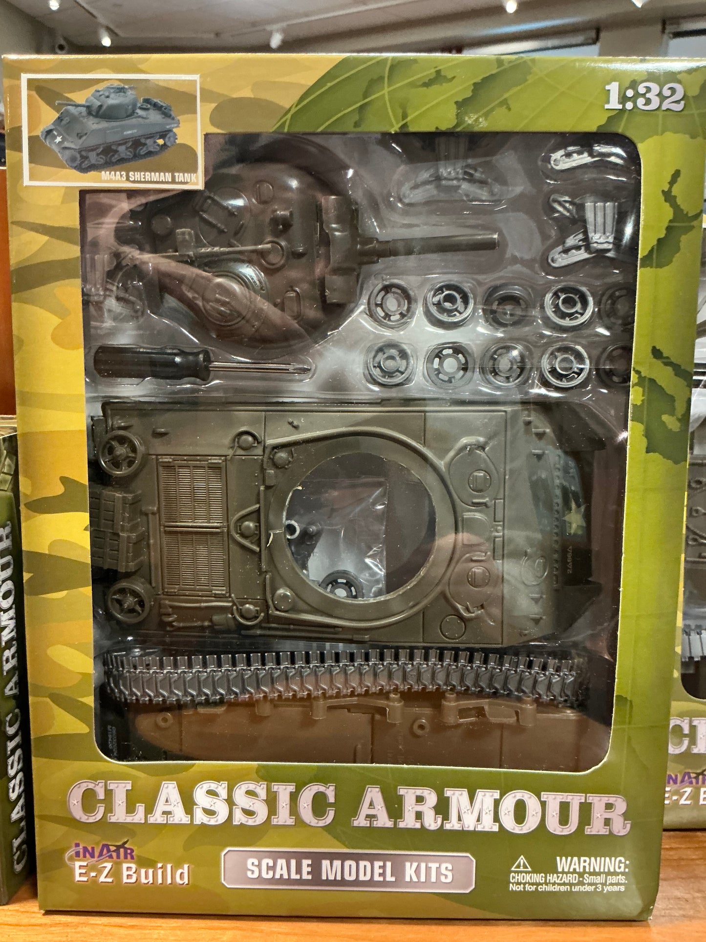 E-Z BUILD - SHERMAN TANK