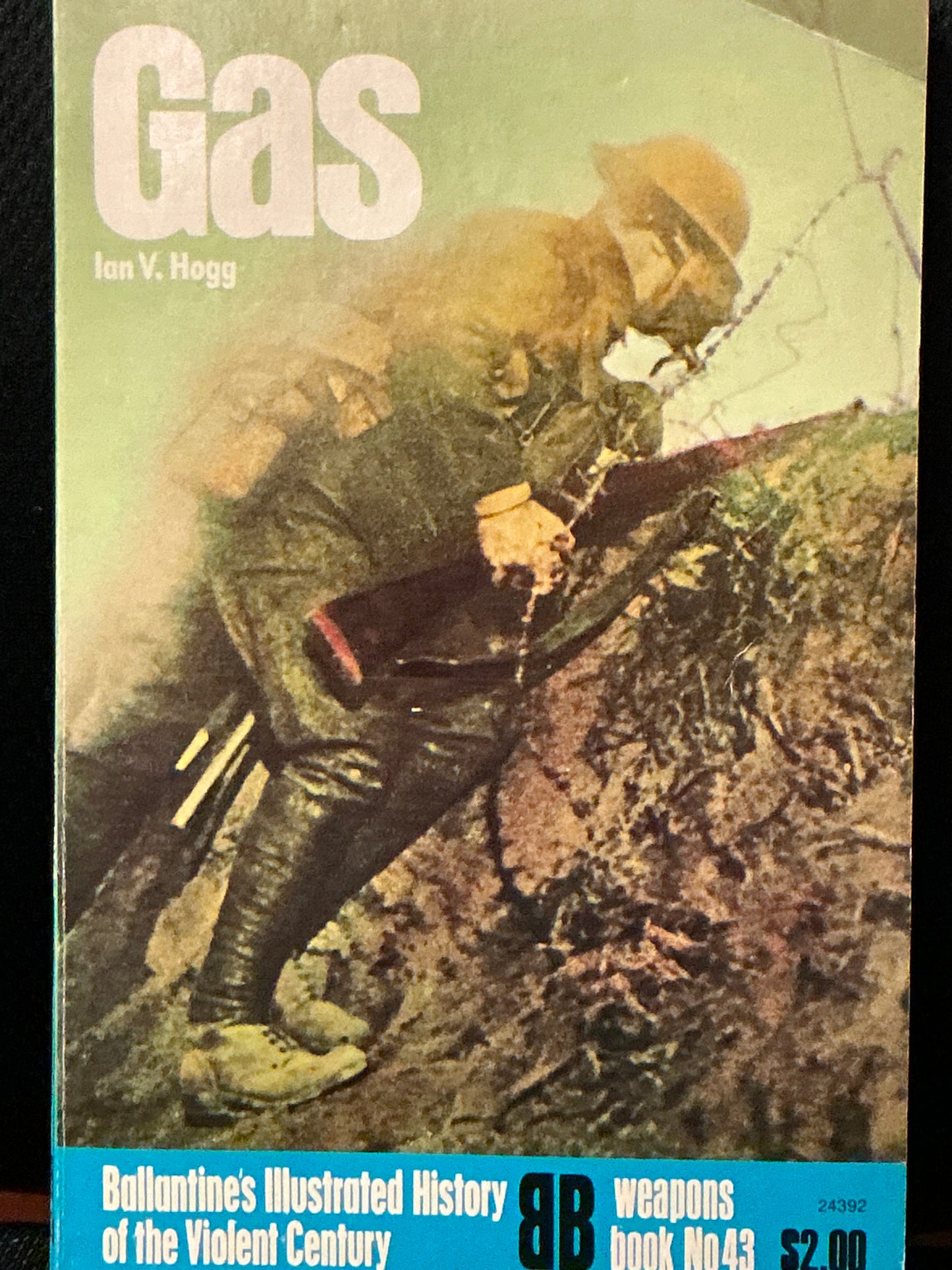 Gas by Ian Hogg